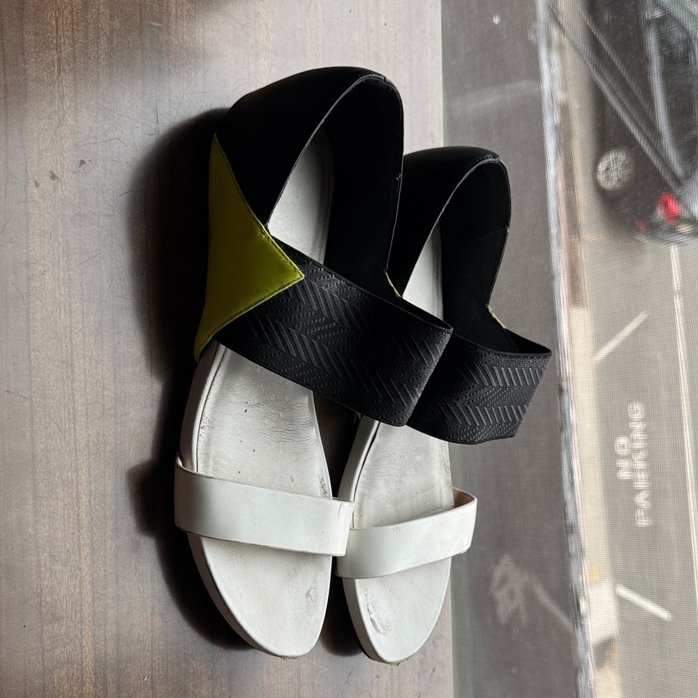 United Nude Black and White Sandals